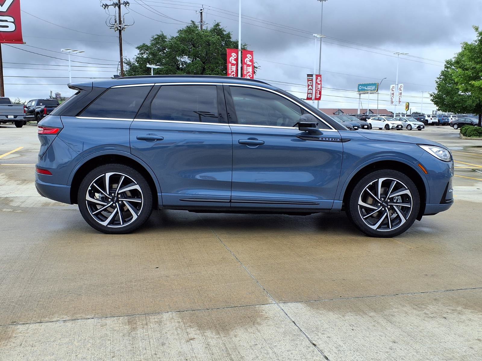 Used 2025 Lincoln Corsair Grand Touring w/ Equipment Group 301A AWD/4WD image 4