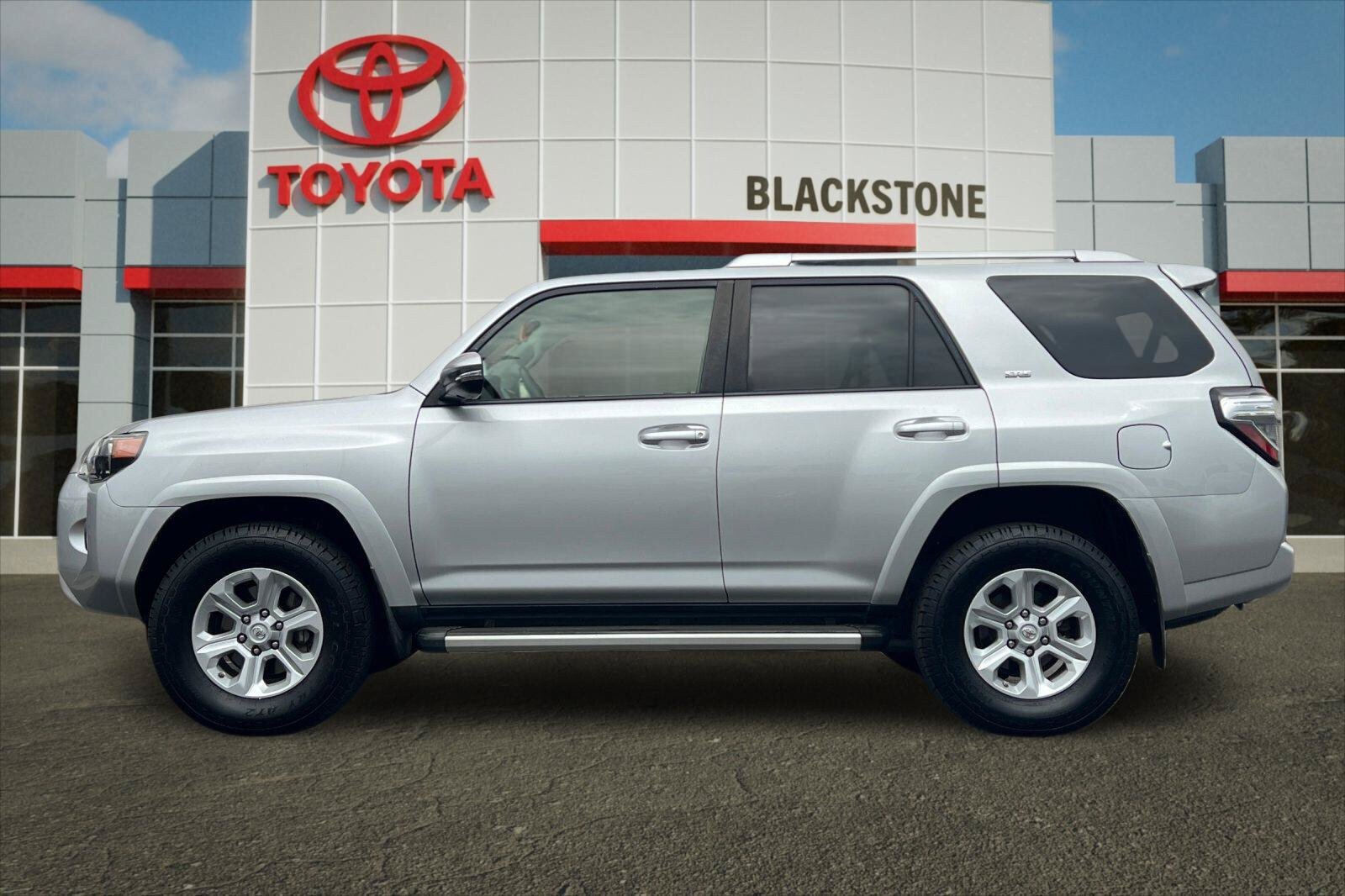 Certified 2018 Toyota 4Runner SR5 Premium AWD/4WD image 6