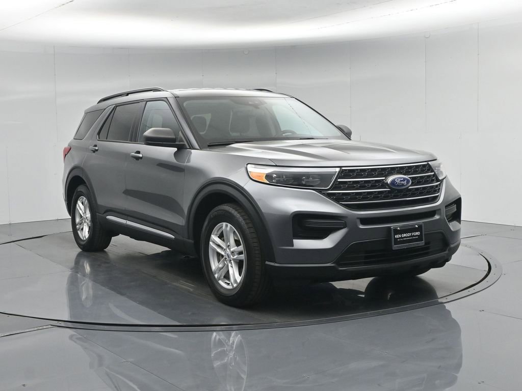 Used 2023 Ford Explorer XLT image 59