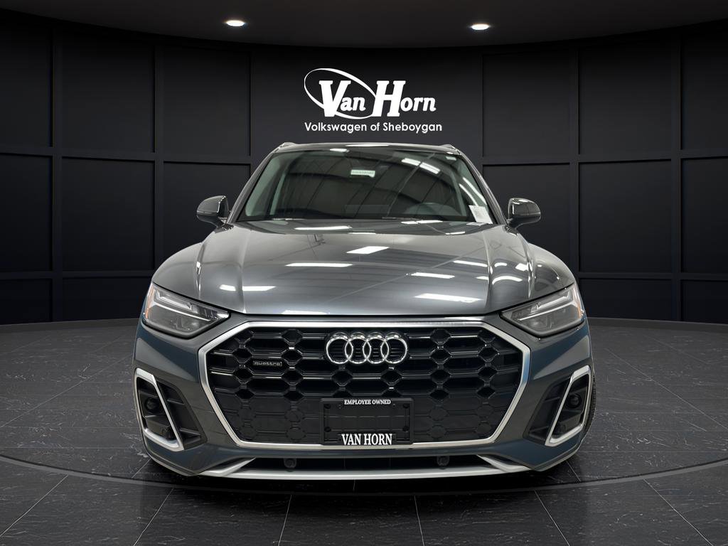 Used 2022 Audi Q5 2.0T Premium w/ Convenience Package image 2