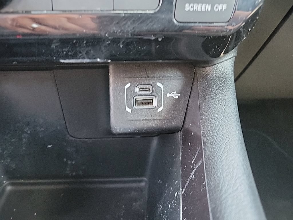 Used 2025 Jeep Compass Latitude AWD/4WD image 17