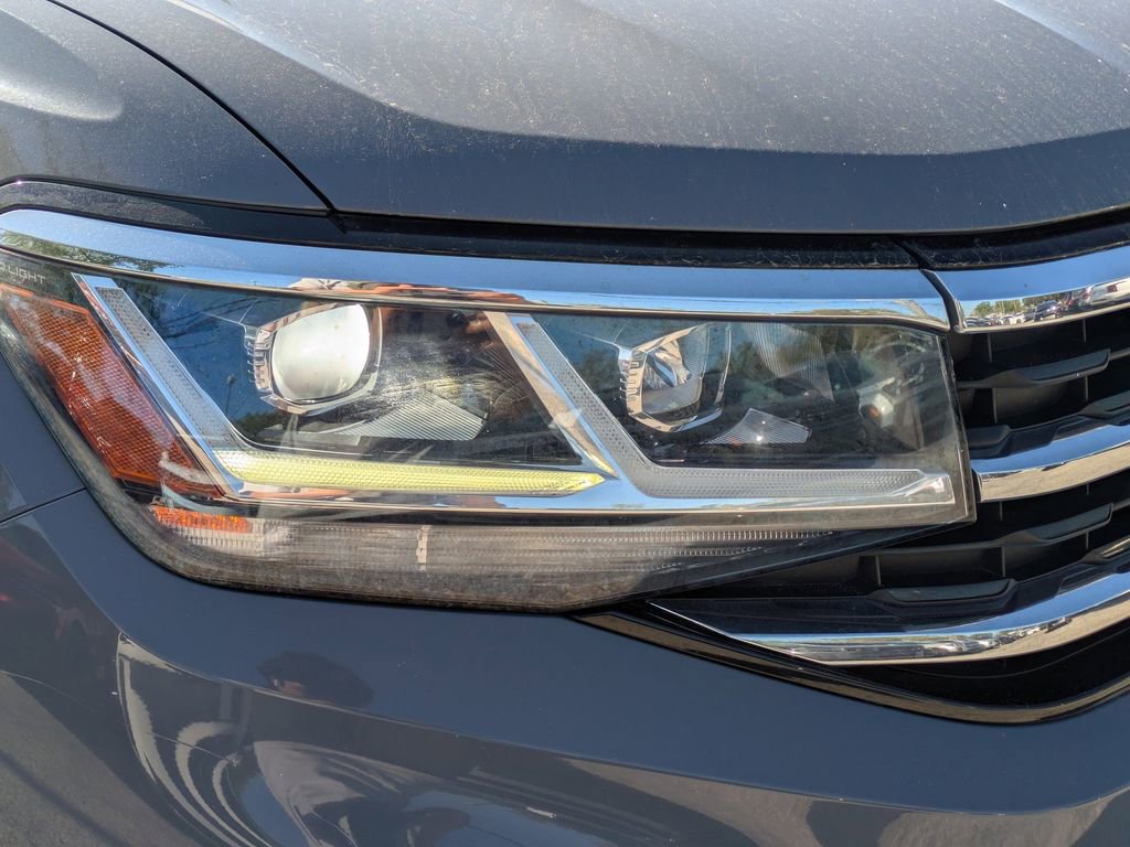 Used 2021 Volkswagen Atlas Cross Sport SE image 9