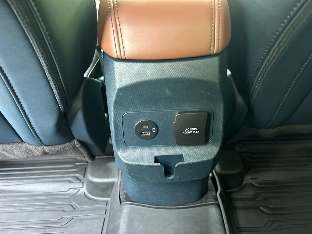 Used 2023 Ford Maverick Lariat w/ Lariat Luxury Package FWD image 29