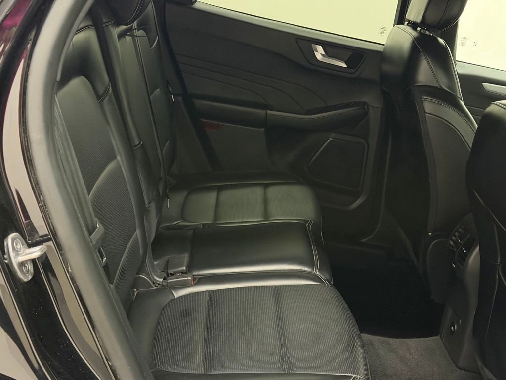 Used 2024 Ford Escape Platinum image 21