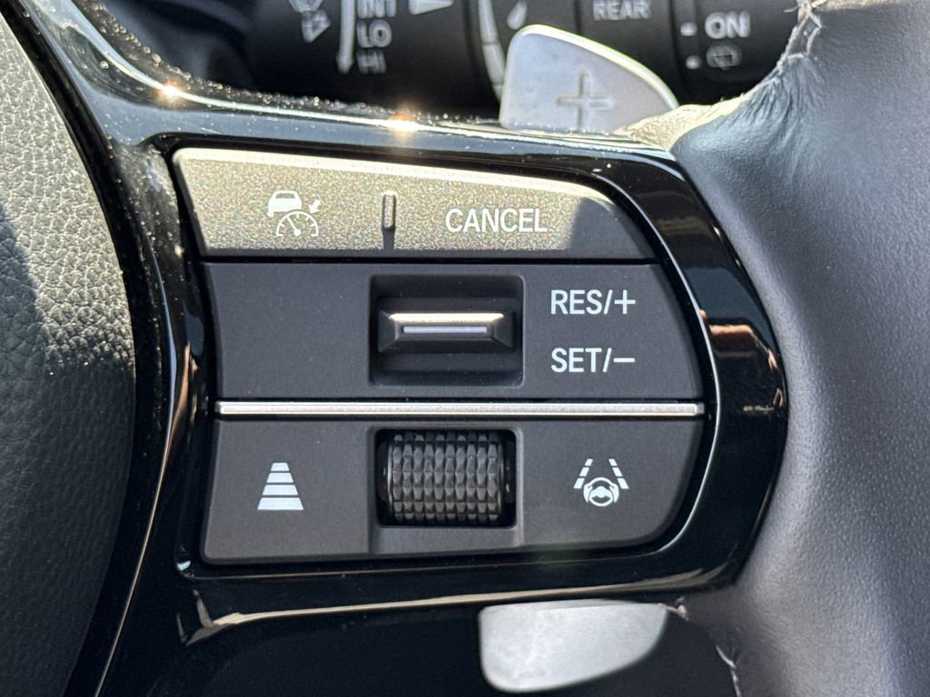 Used 2025 Acura ADX FWD image 25