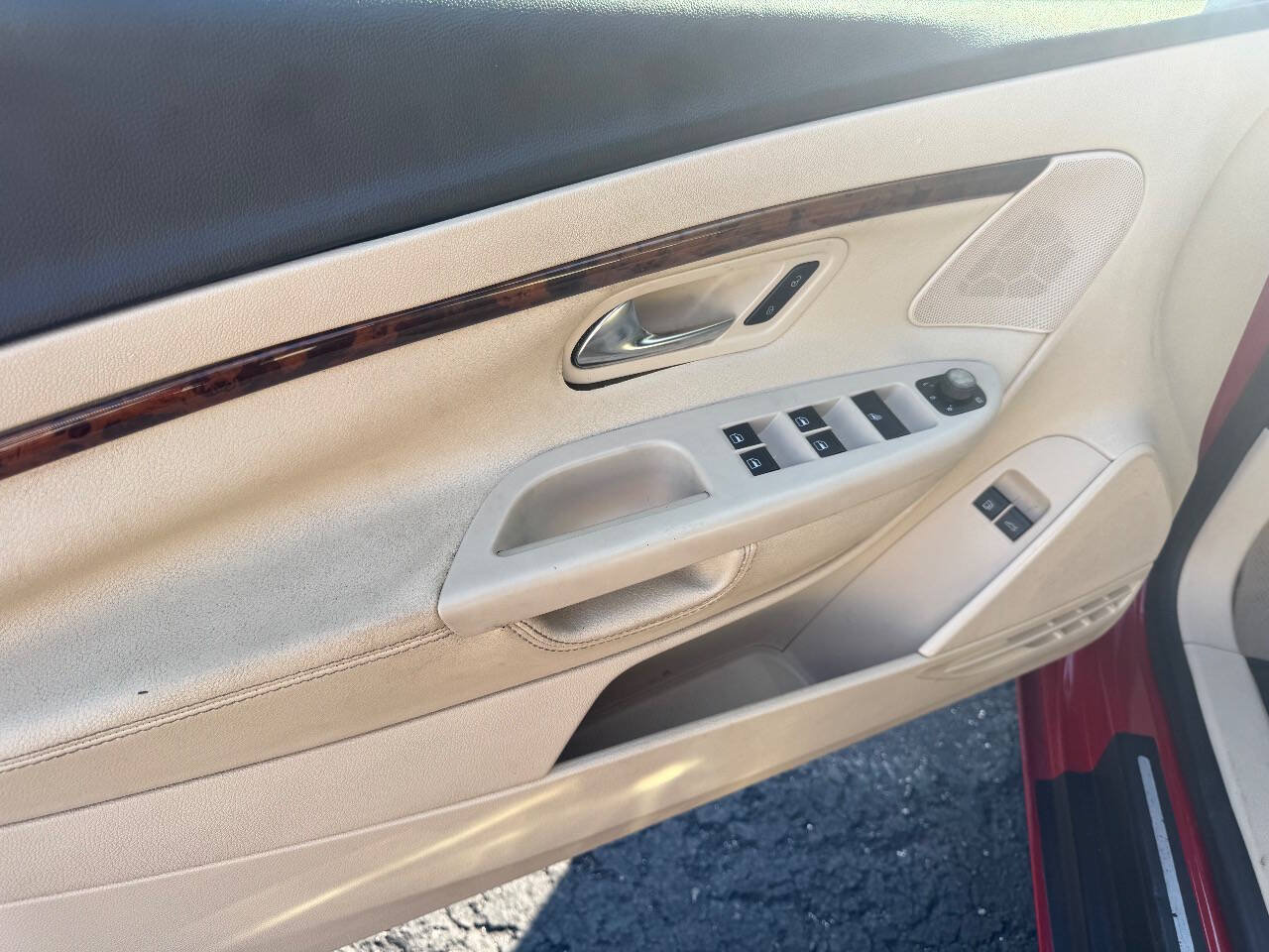 Used 2008 Volkswagen Eos Lux FWD image 9