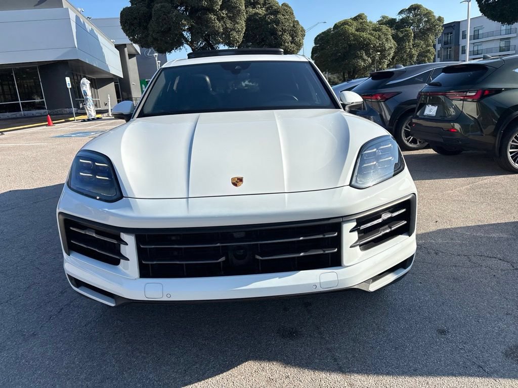 Used 2024 Porsche Cayenne AWD/4WD image 8