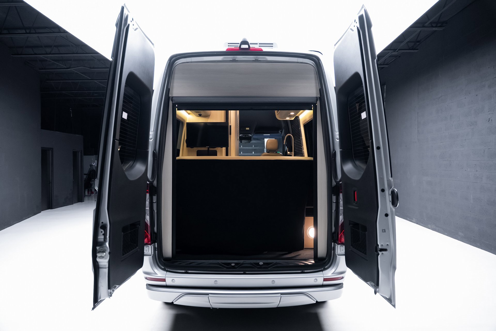 Used 2022 Mercedes-Benz Sprinter 144 Cargo image 83