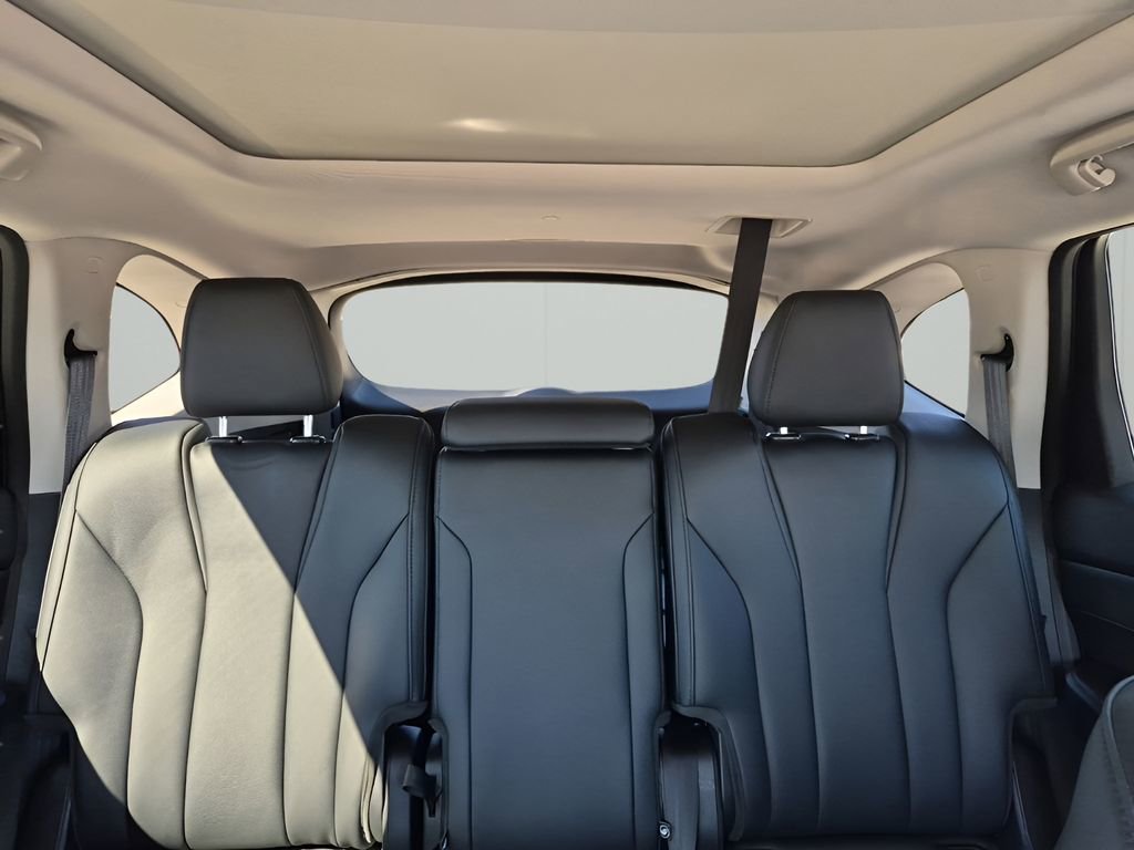 Used 2025 Acura MDX SH-AWD image 42