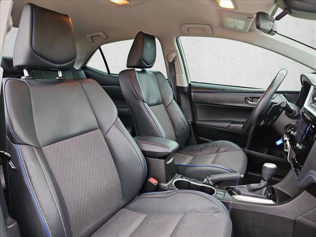 Used 2017 Toyota Corolla SE FWD image 18