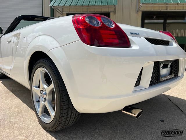 Used 2003 Toyota MR2 Spyder image 44