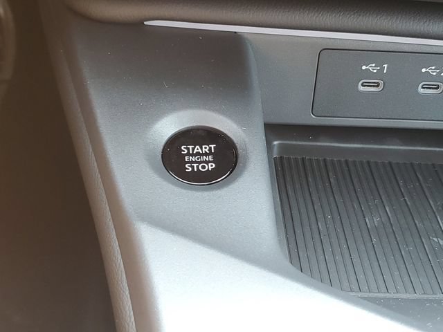 New 2026 Nissan Sentra SR w/ SR Premium Package FWD image 34