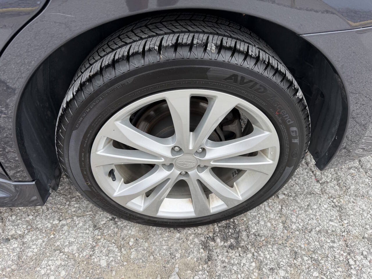 Used 2013 Subaru Legacy 2.5i Premium w/ All-Weather Pkg AWD/4WD image 9