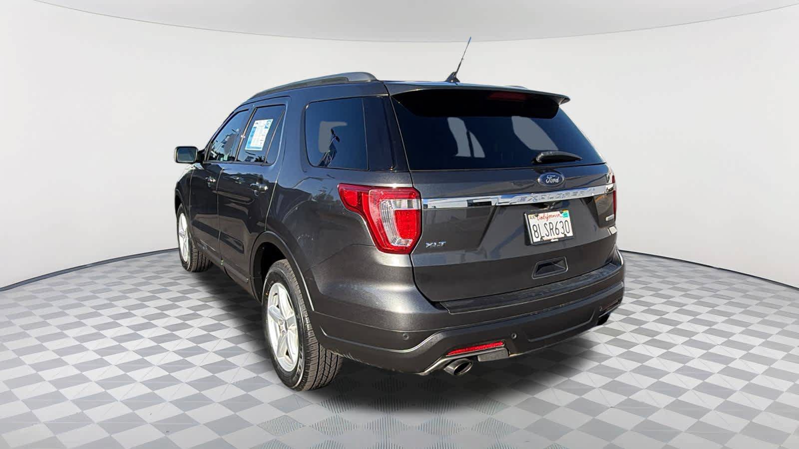 Used 2019 Ford Explorer XLT w/ Equipment Group 202A FWD image 7