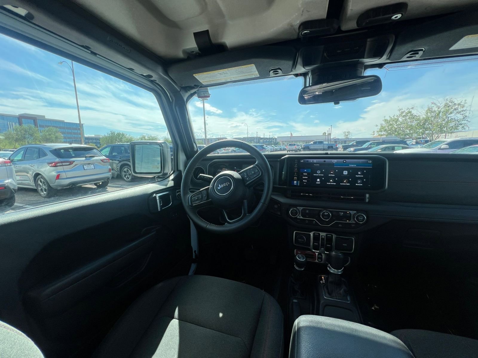 Used 2025 Jeep Wrangler Unlimited Rubicon image 34