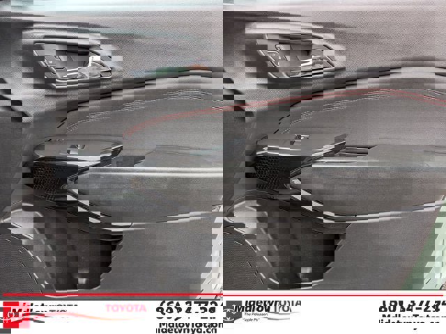 Used 2024 Chevrolet Trax RS w/ Driver Confidence Package image 35