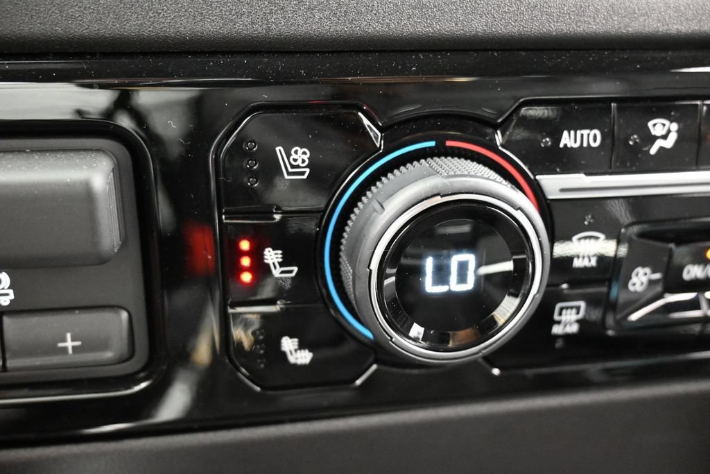 Used 2026 Chevrolet Silverado 1500 LTZ RWD image 29