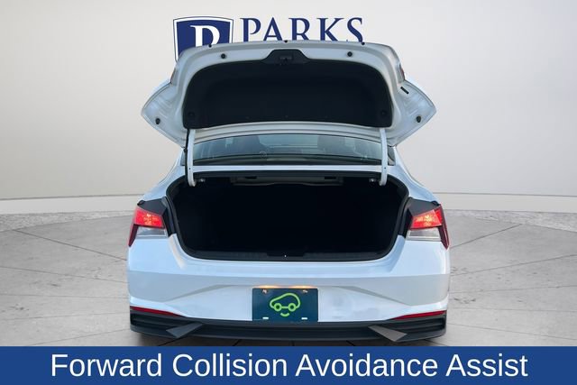 Used 2023 Hyundai Elantra SEL w/ Convenience Package FWD image 19