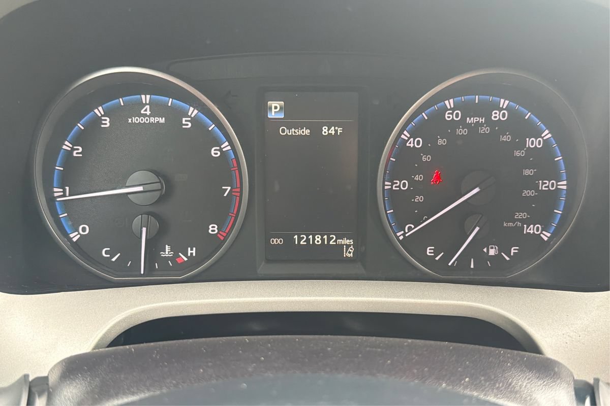 Used 2017 Toyota RAV4 LE FWD image 16