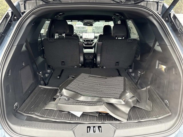 New 2026 Ford Explorer ST-Line w/ ST-Line Street Pack image 13