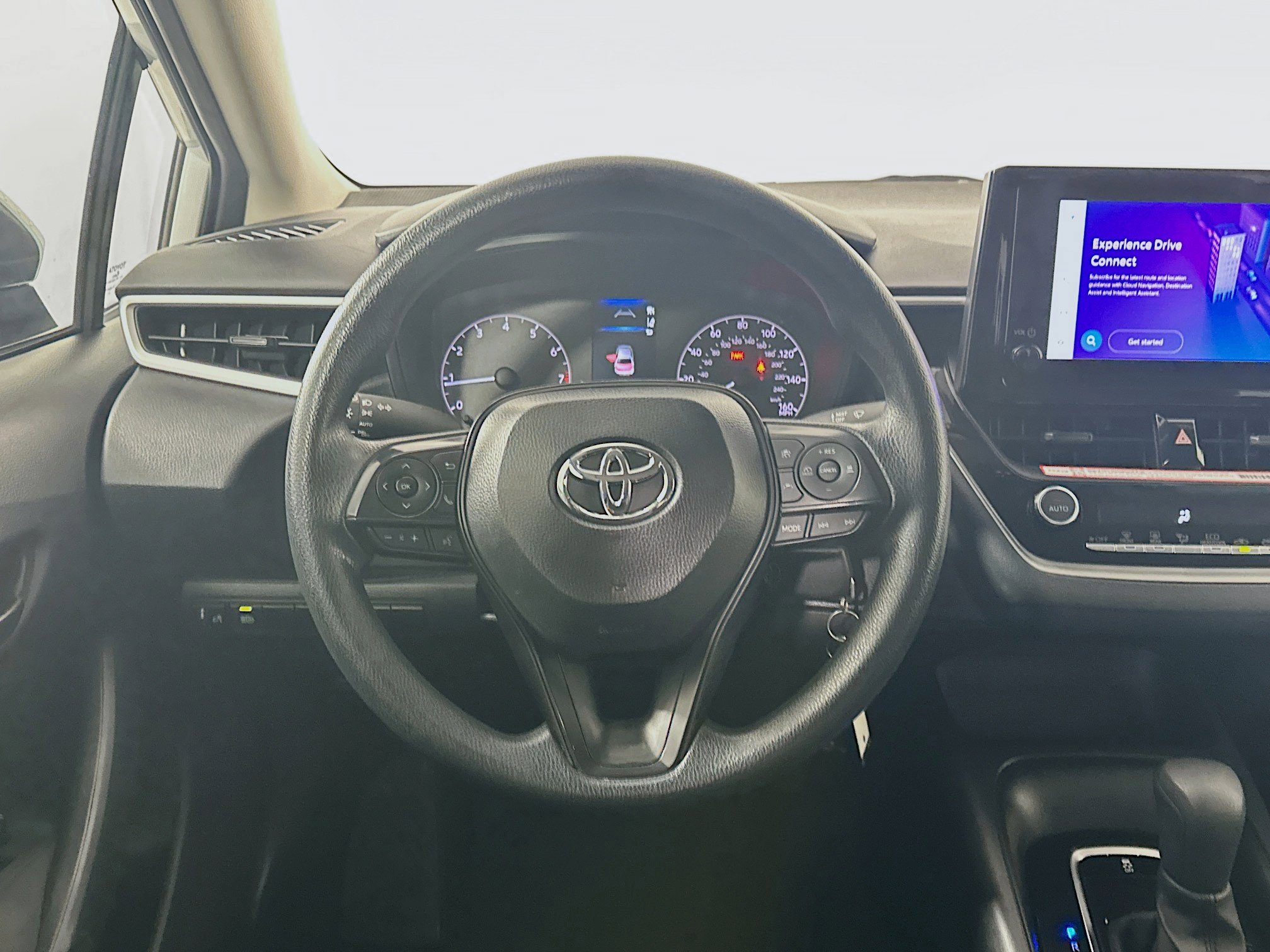 Used 2025 Toyota Corolla LE image 17