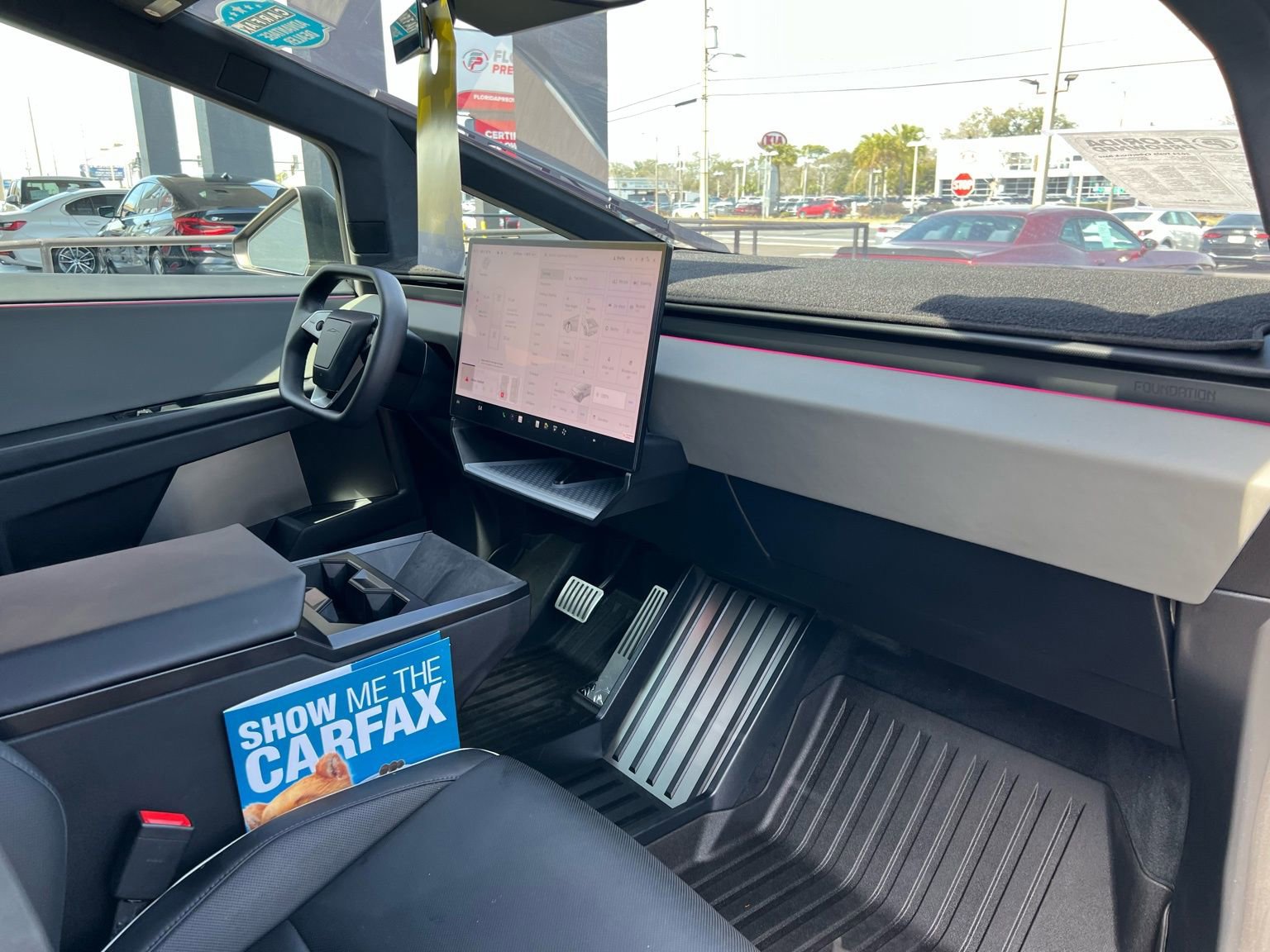 Used 2024 Tesla Cybertruck AWD Crew Cab image 55
