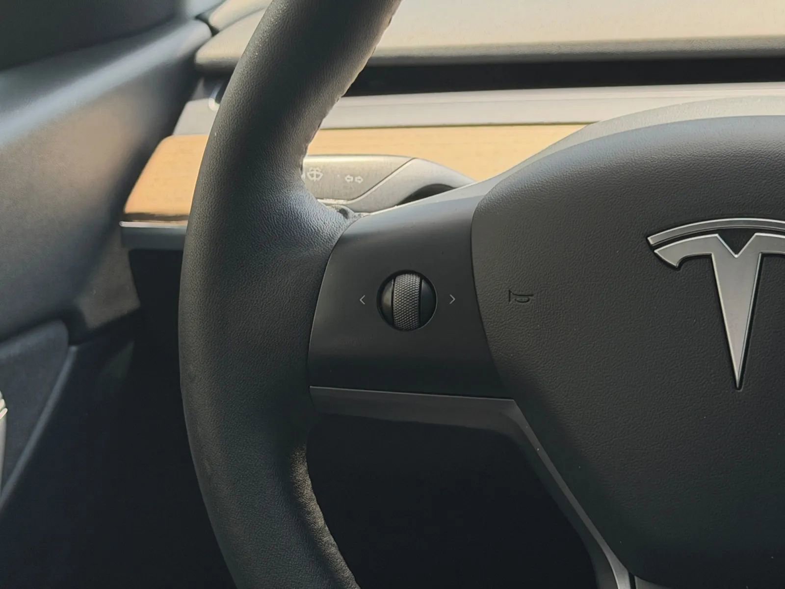 Used 2021 Tesla Model Y Performance AWD/4WD image 19