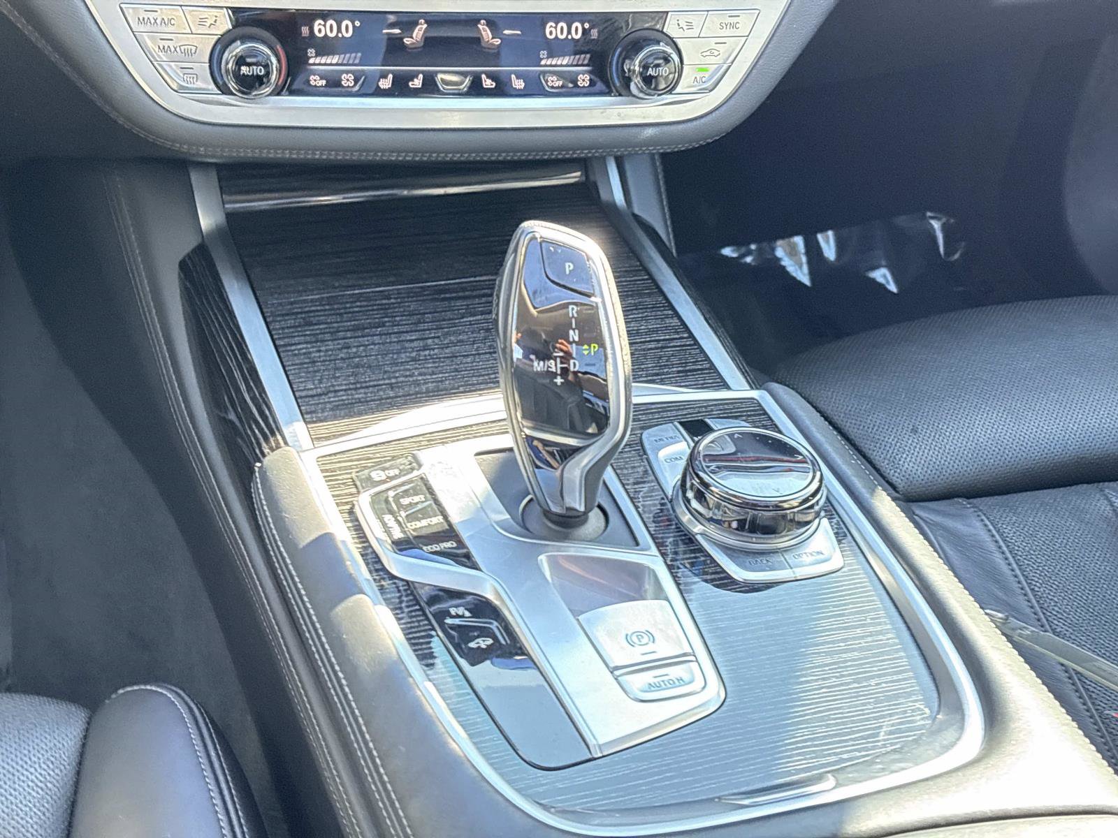 Used 2018 BMW 750i image 13