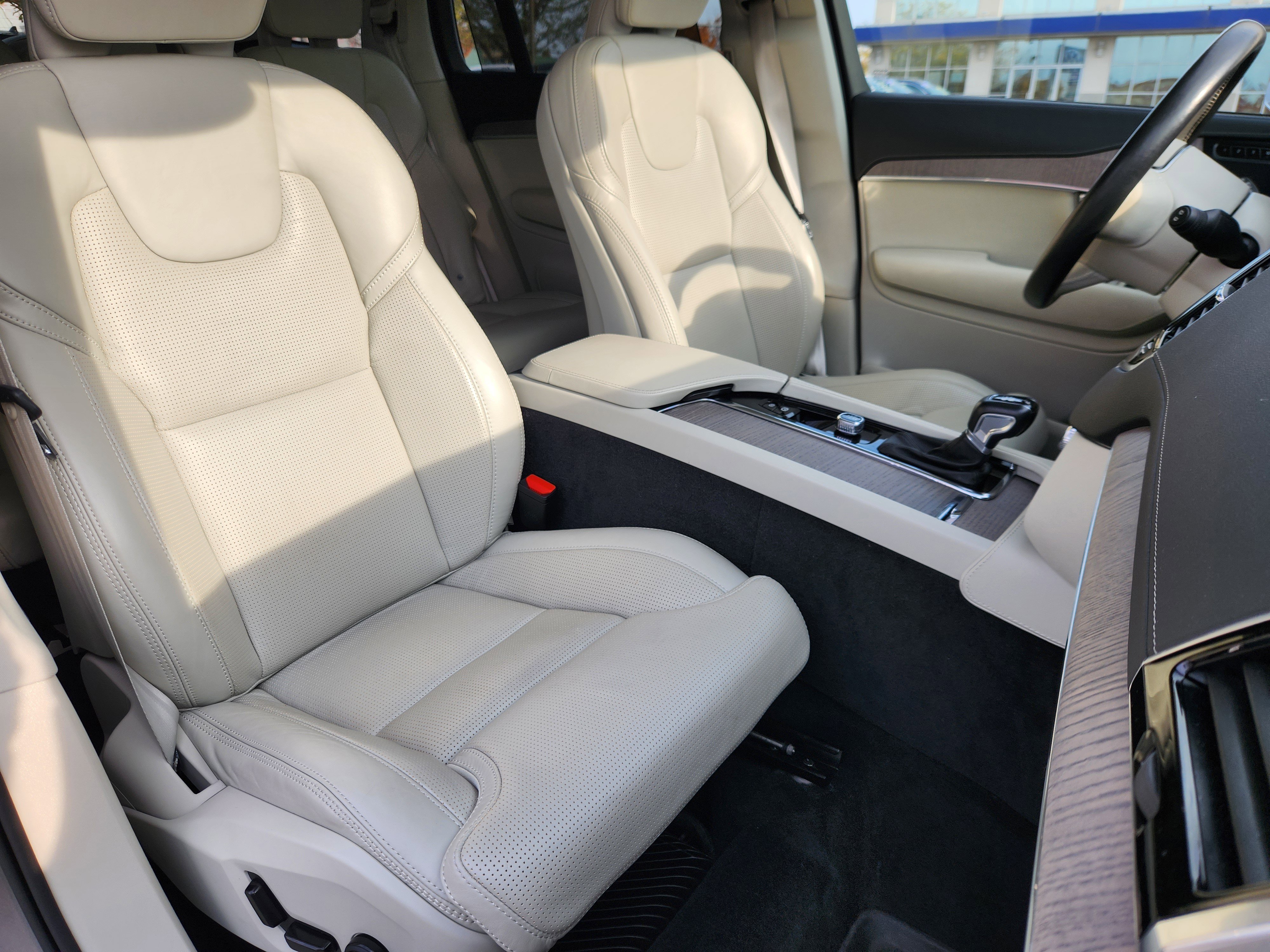 Used 2022 Volvo XC90 T6 Inscription w/ Advanced Package image 15