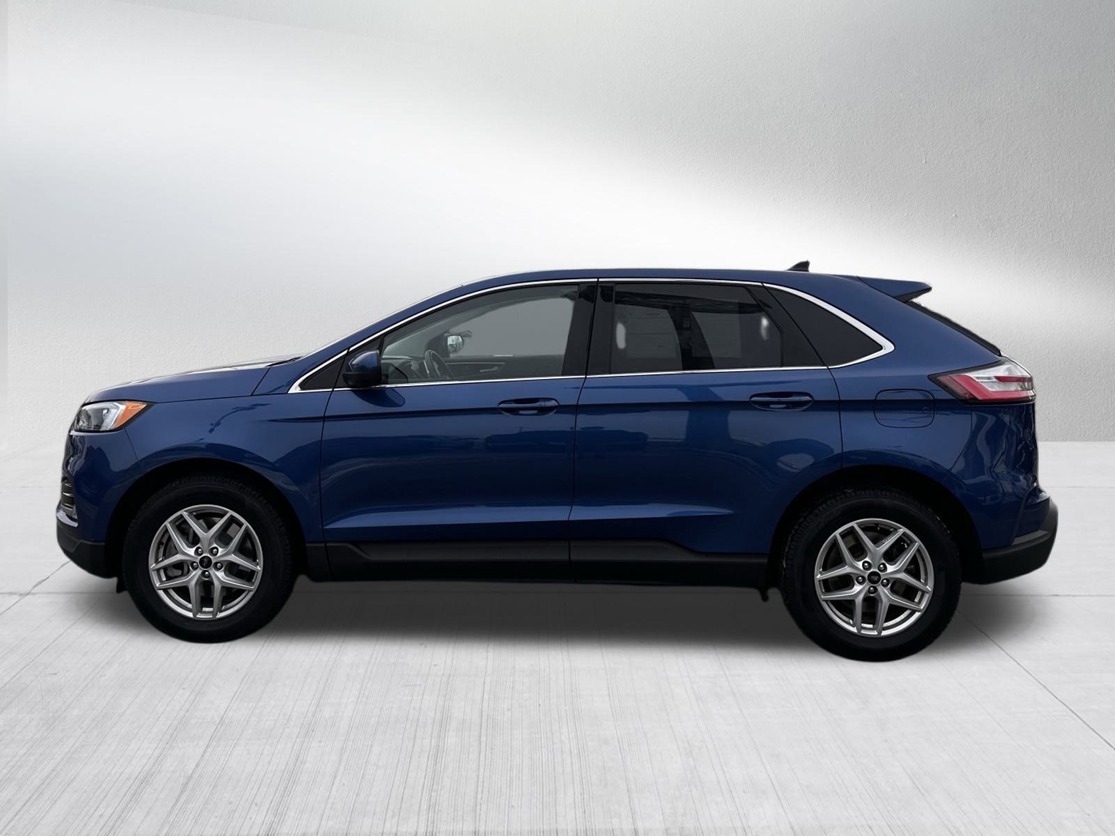 Certified 2024 Ford Edge SEL w/ Convenience Package image 4