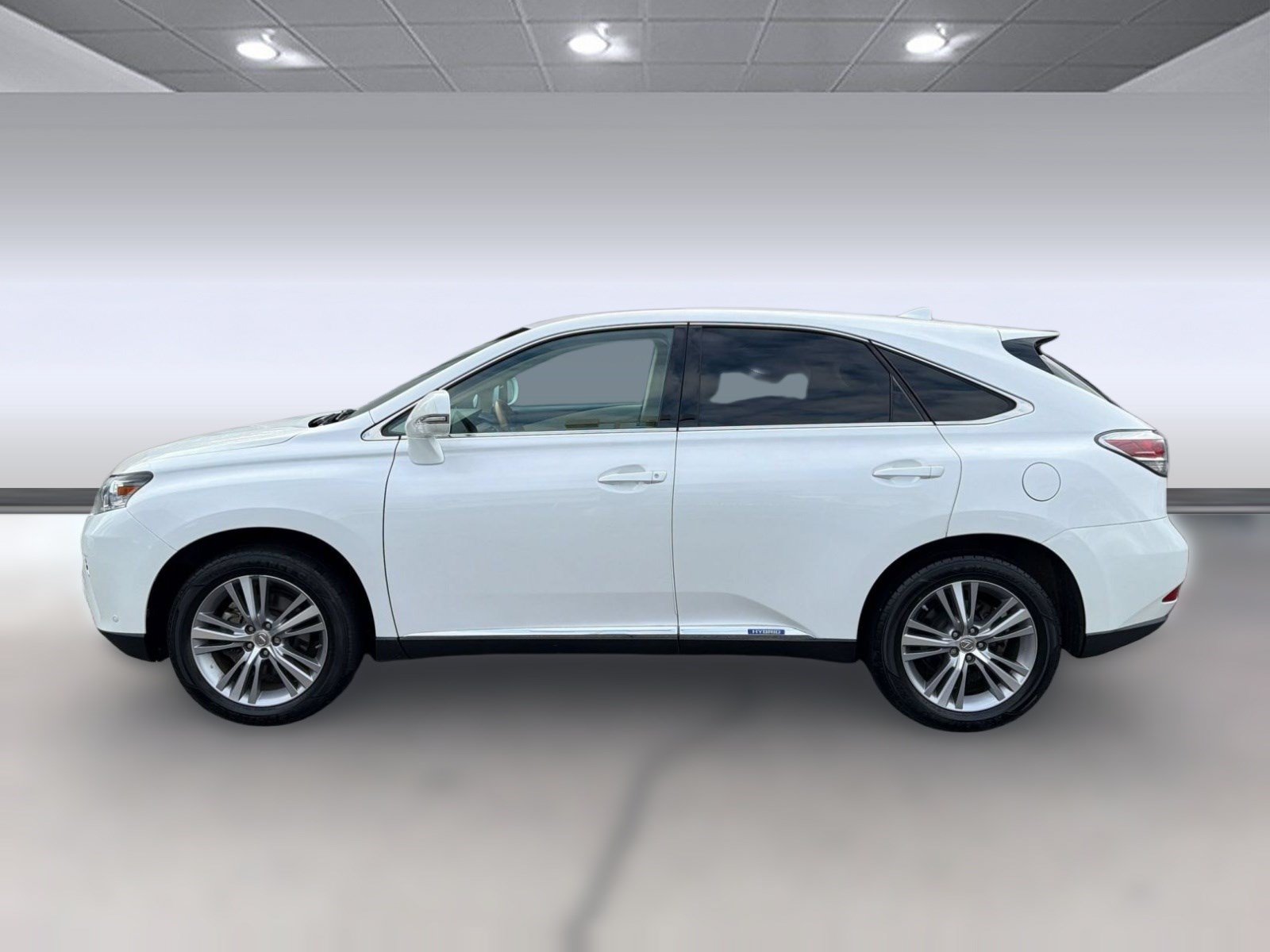 Used 2015 Lexus RX 450h FWD image 2