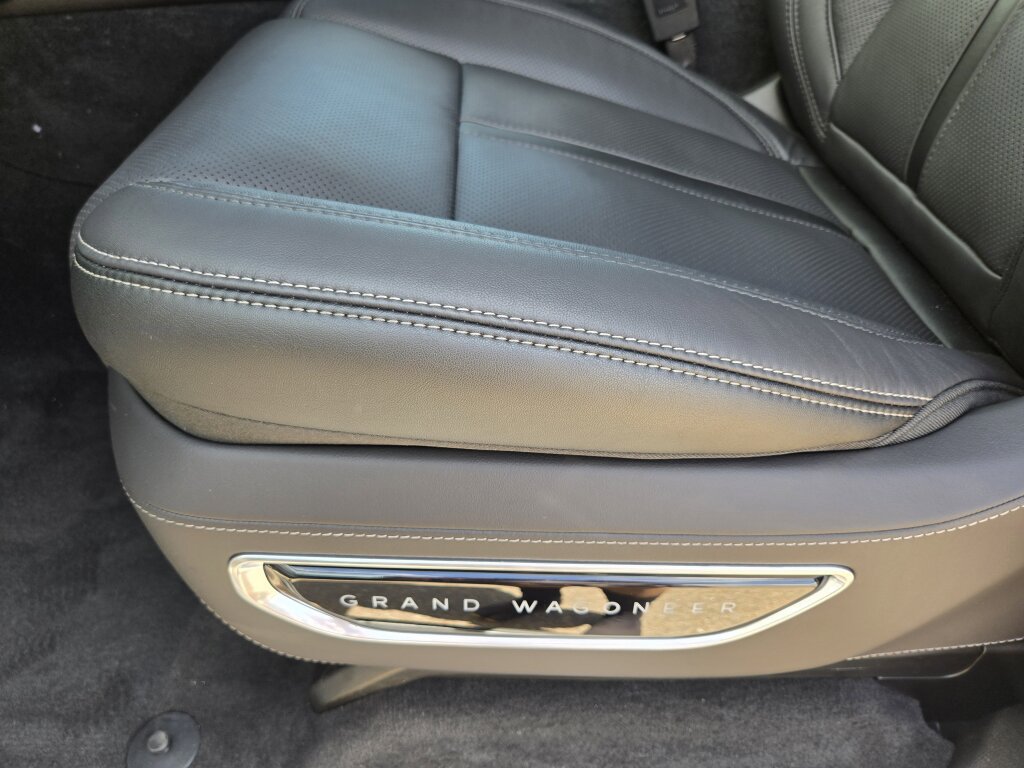 New 2026 Jeep Grand Wagoneer Summit AWD/4WD image 9