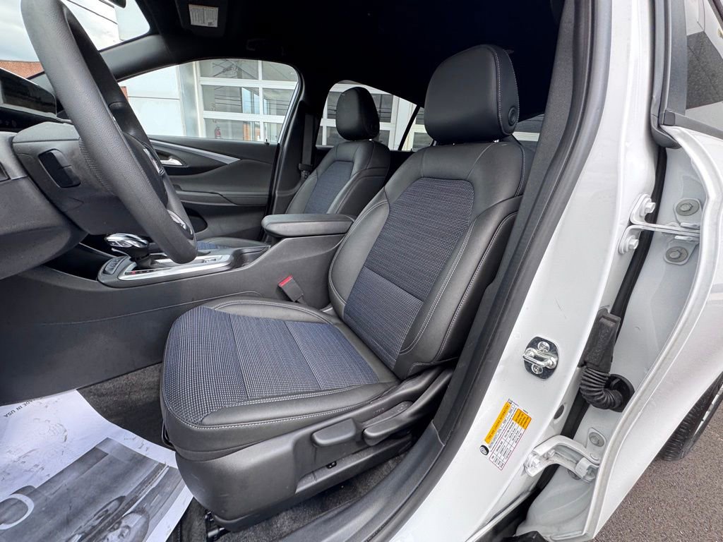 Used 2026 Buick Envista Preferred image 10