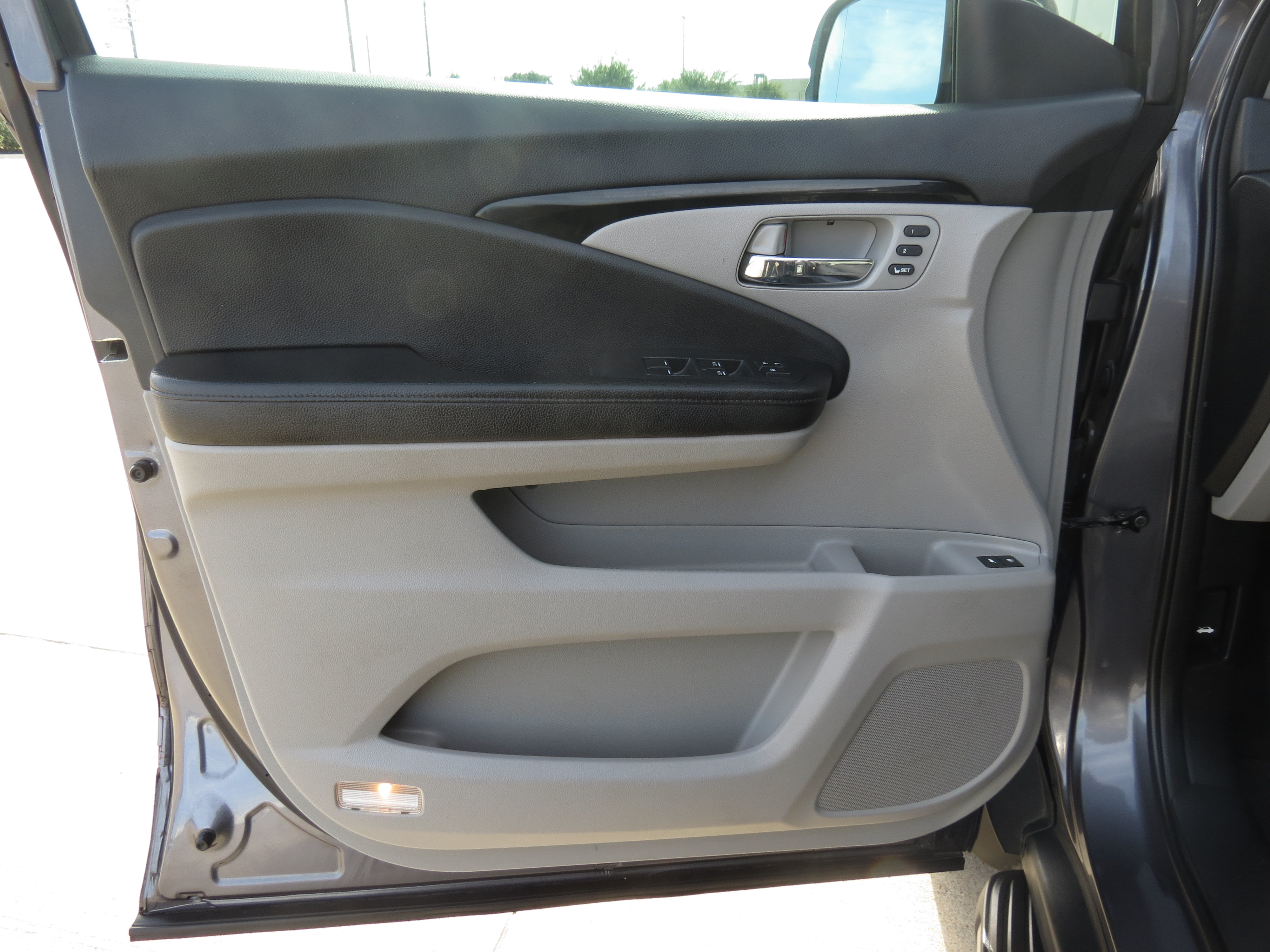 Used 2016 Honda Pilot Touring image 28