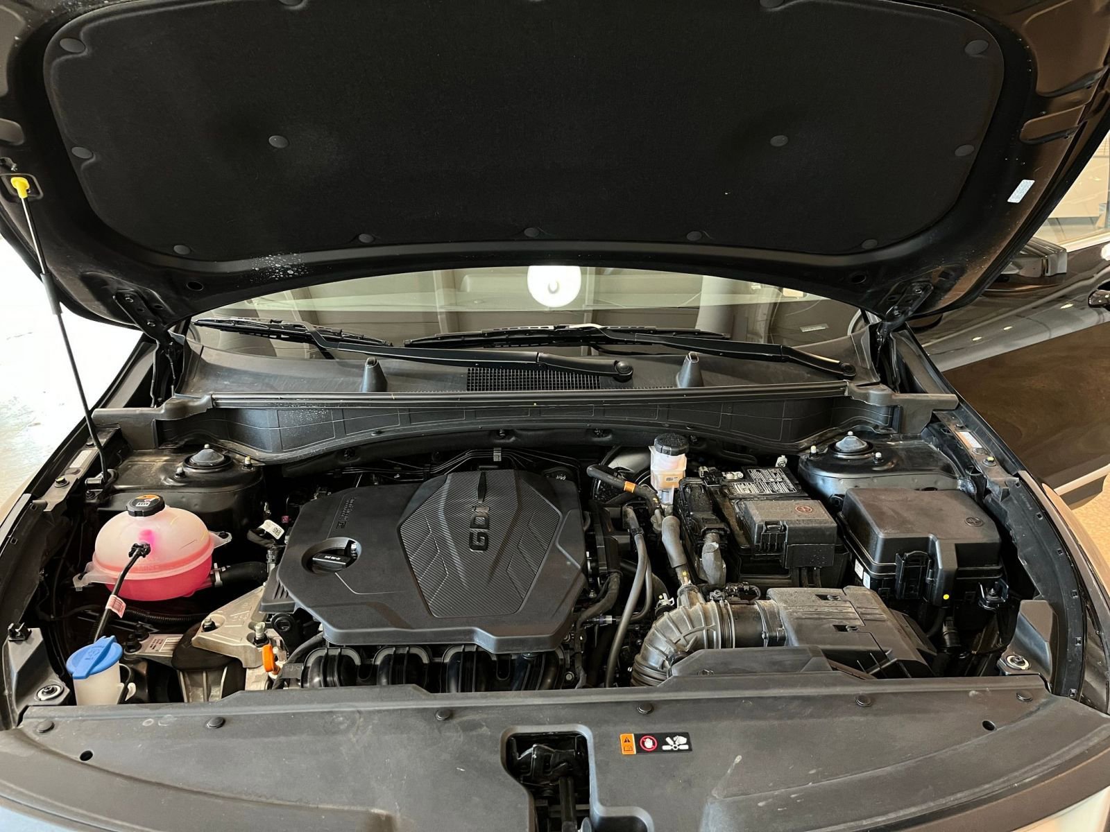 Used 2025 Kia Sportage LX image 32