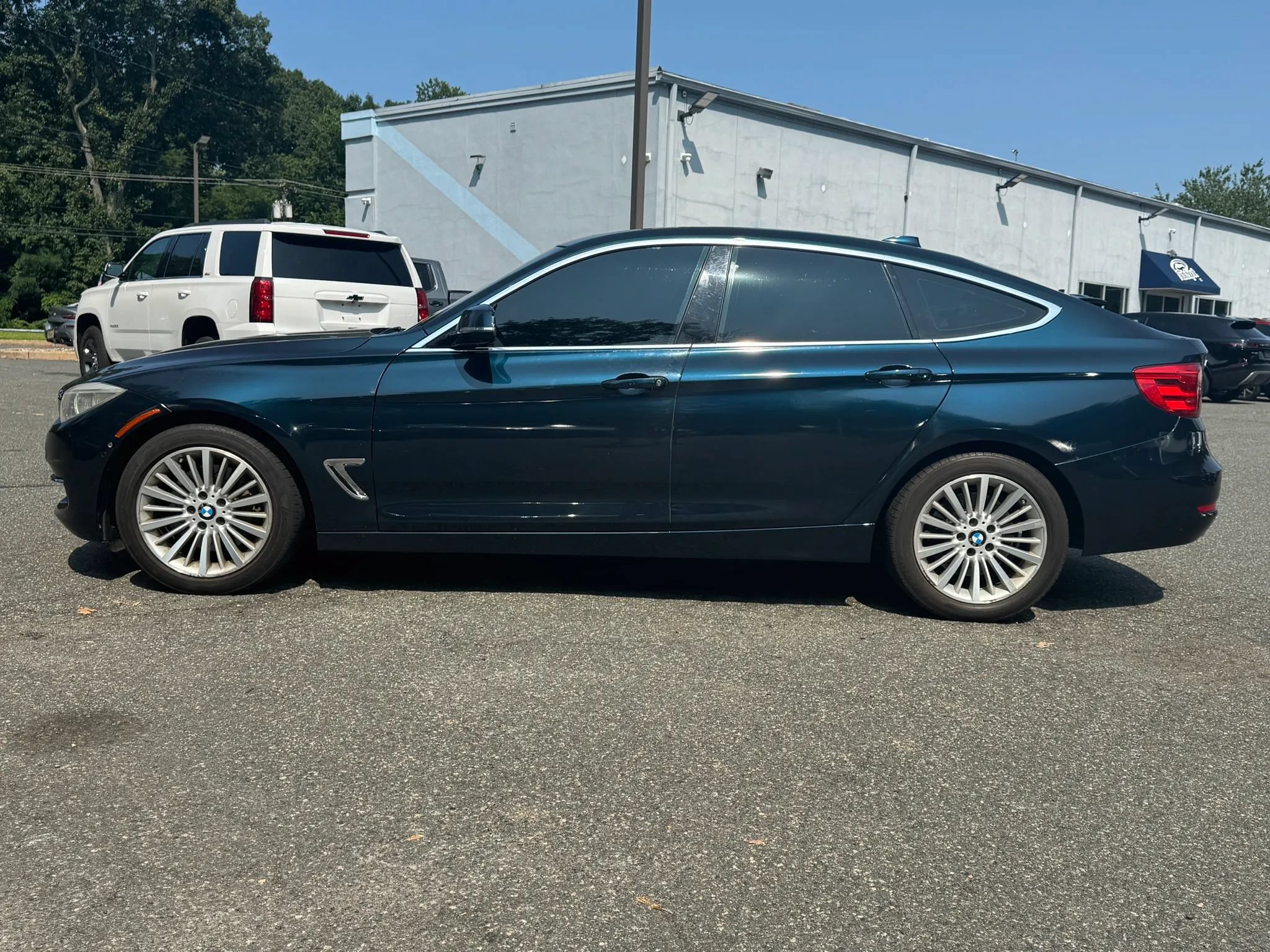 Used 2015 BMW 335i Gran Turismo xDrive AWD/4WD image 2