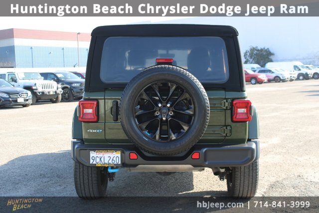 Used 2022 Jeep Wrangler Unlimited Sahara w/ Cold Weather Group image 4