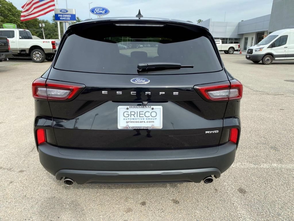 Used 2026 Ford Escape ST-Line AWD/4WD image 4