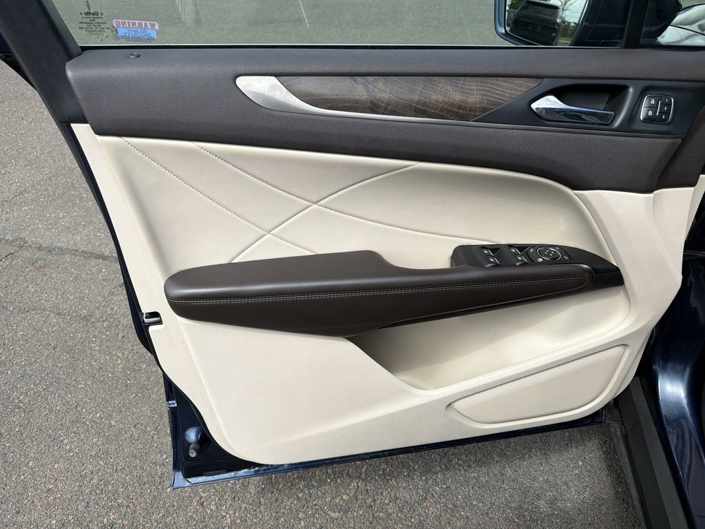 Used 2017 Lincoln MKC Reserve AWD/4WD image 12