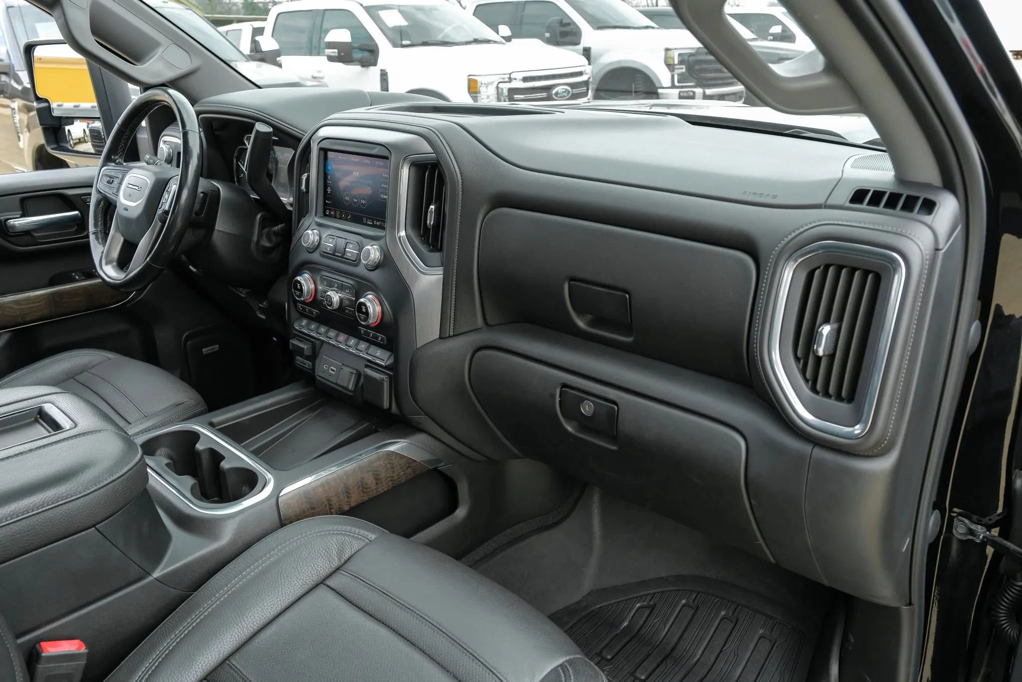 Used 2020 GMC Sierra 2500 Denali w/ Denali Ultimate Package AWD/4WD image 19