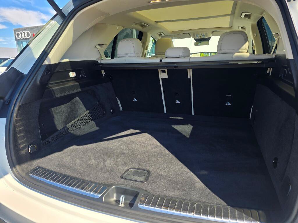 Used 2024 Mercedes-Benz GLE 350 4MATIC w/ Driver Assistance Package image 22