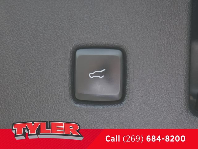 Used 2022 Ford Escape SEL w/ Technology Package AWD/4WD image 19