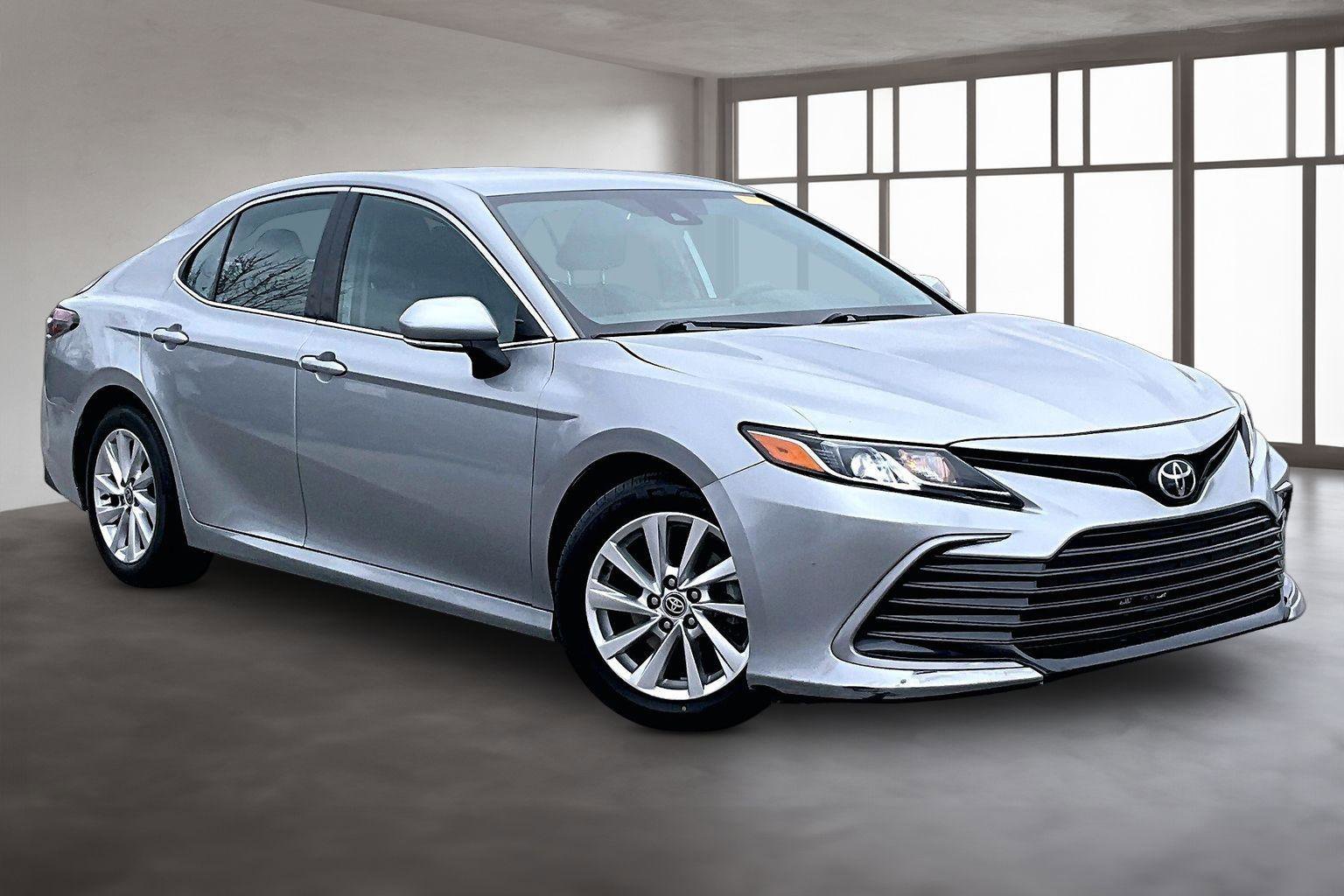 Used 2023 Toyota Camry LE image 13