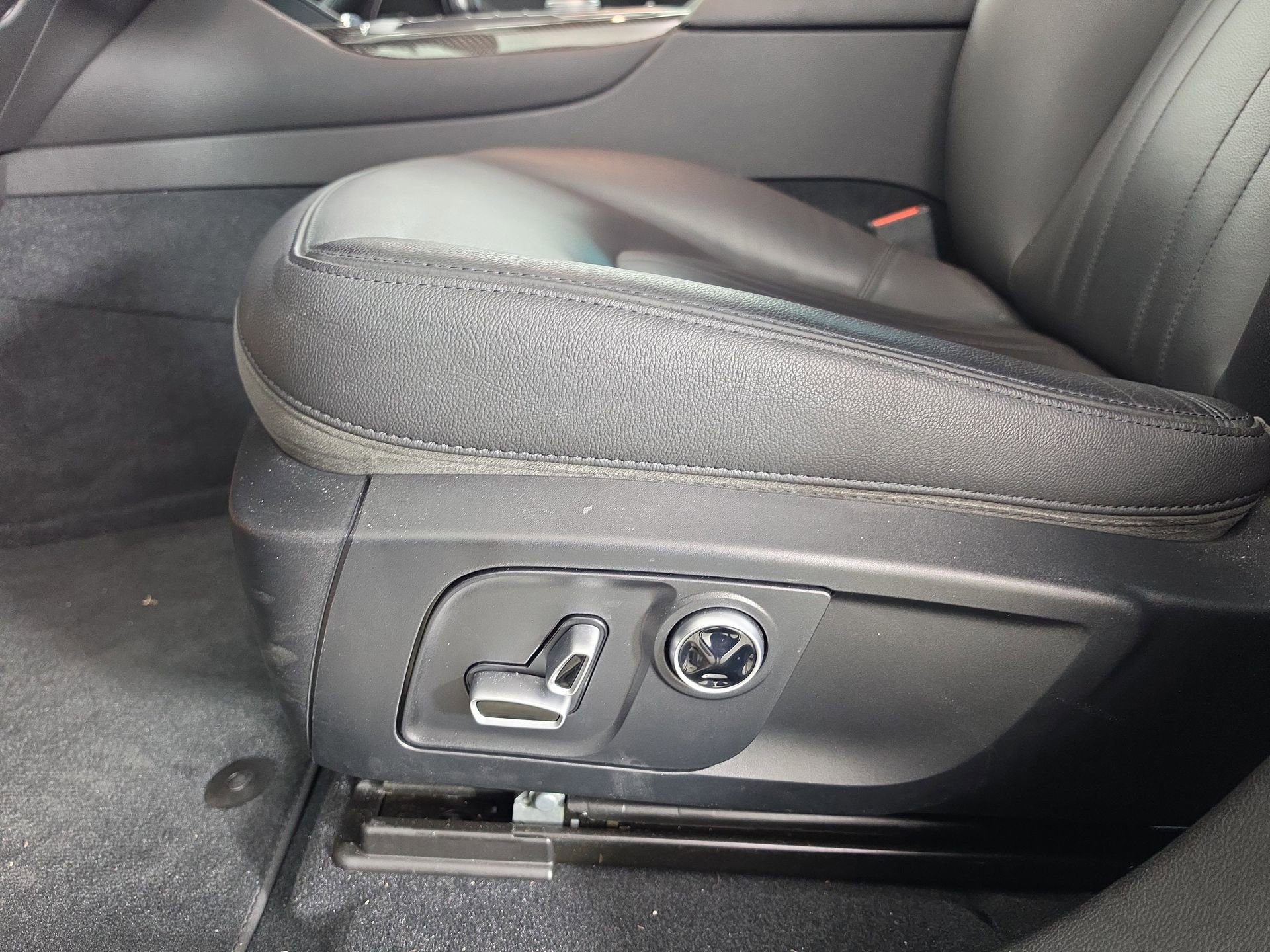 Used 2022 Maserati Levante Modena AWD/4WD image 16