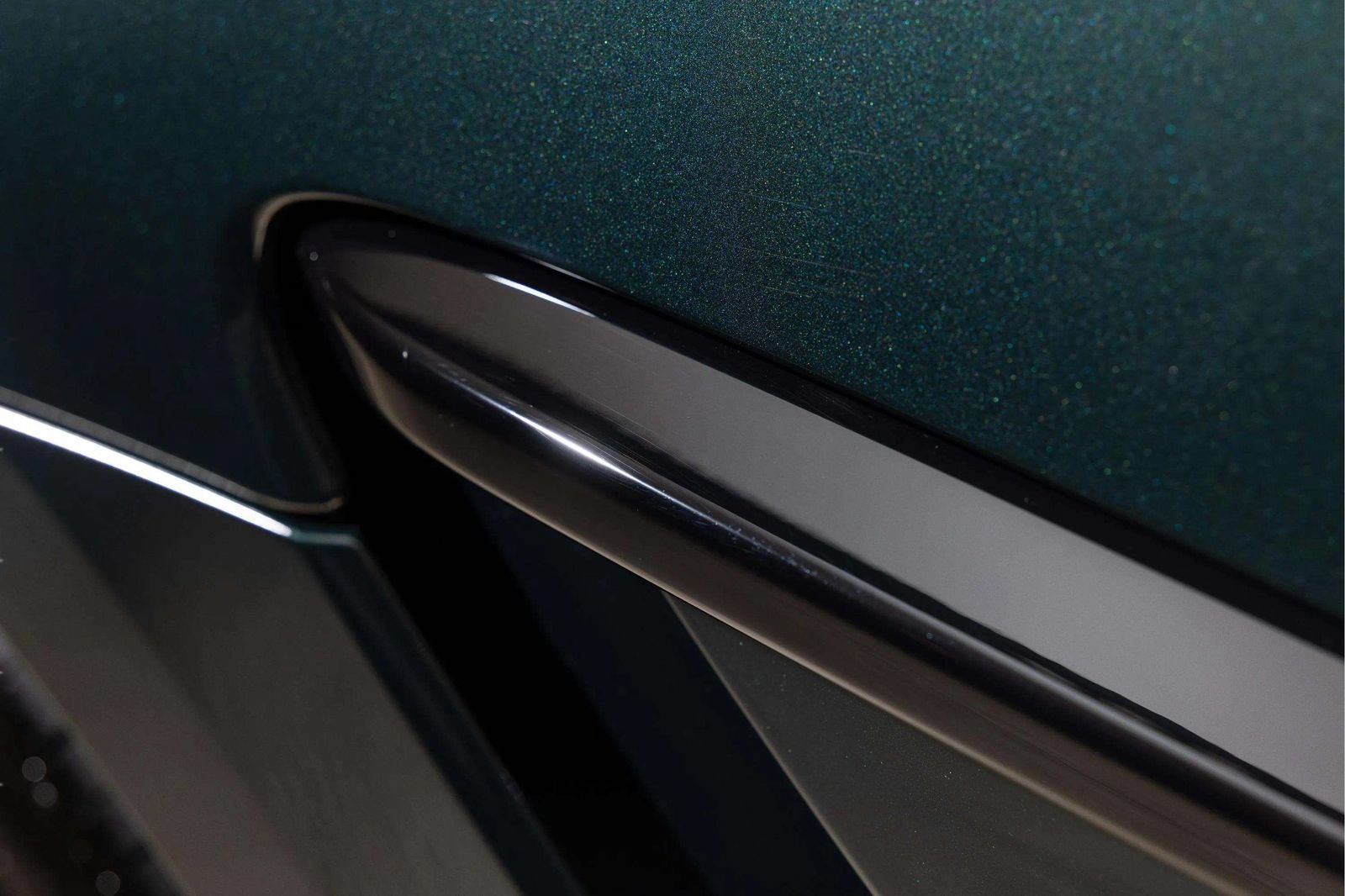 New 2026 Aston Martin DBX 707 AWD/4WD image 9