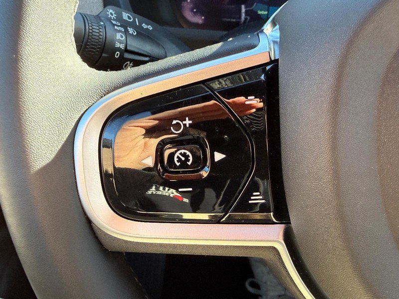 New 2026 Volvo XC90 B6 Plus w/ Protection Package Premier image 13