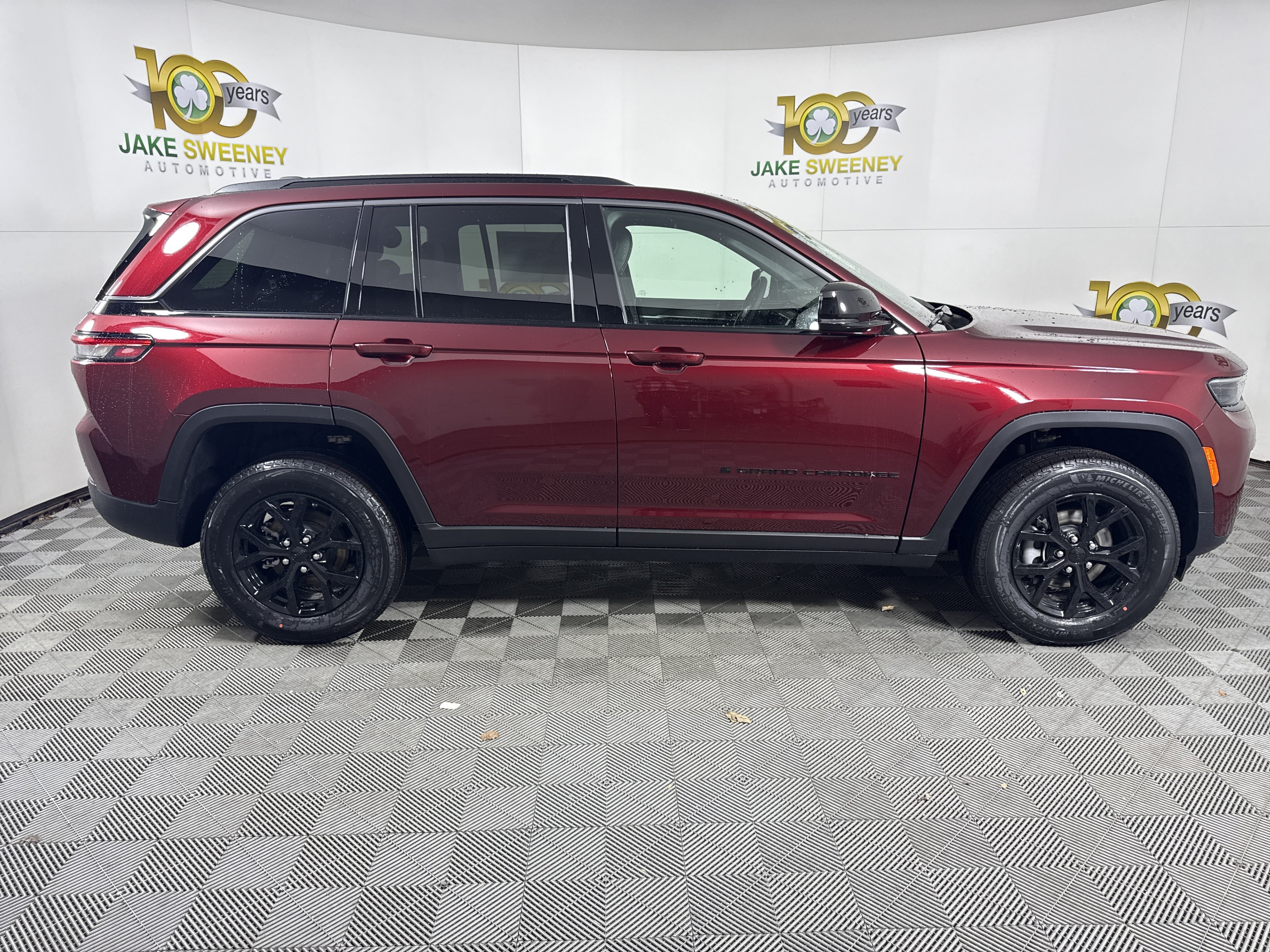 New 2026 Jeep Grand Cherokee 4WD image 11