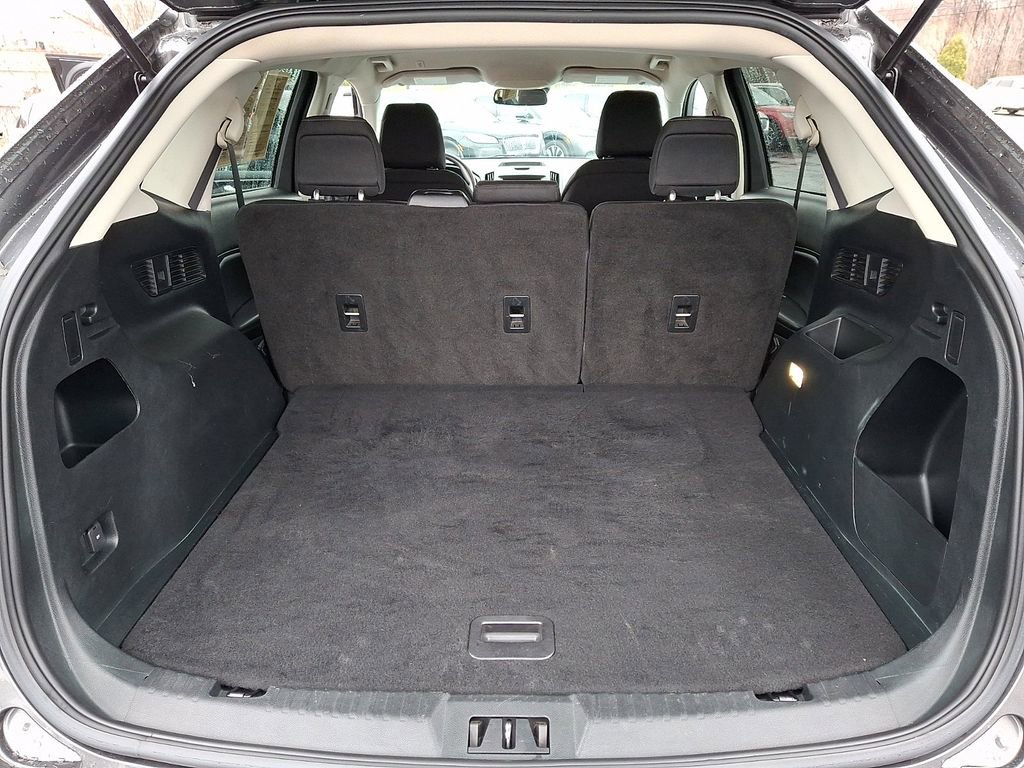 Certified 2020 Ford Edge SE image 27