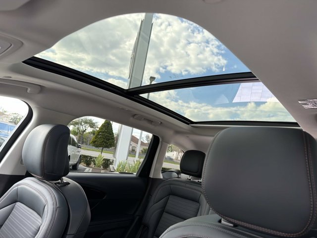 New 2026 Lincoln Nautilus Reserve AWD/4WD image 31