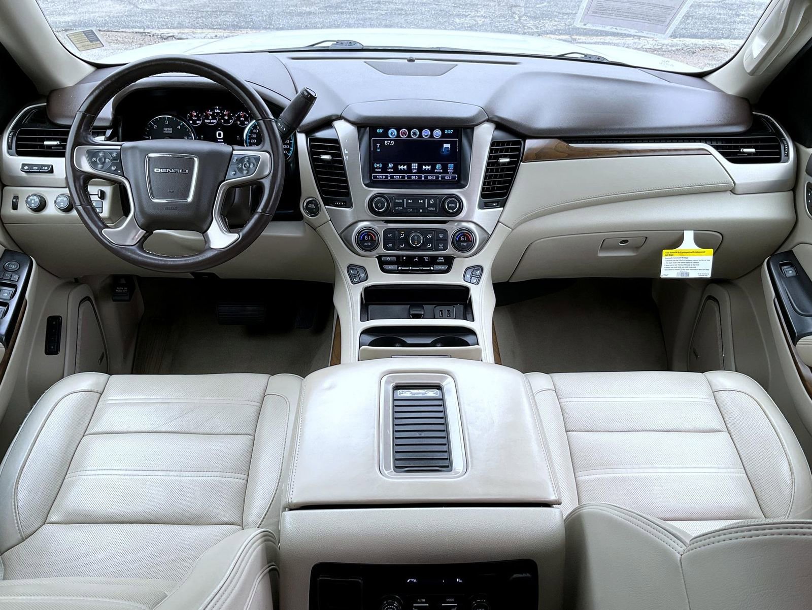 Used 2020 GMC Yukon Denali w/ Denali Ultimate Package image 12